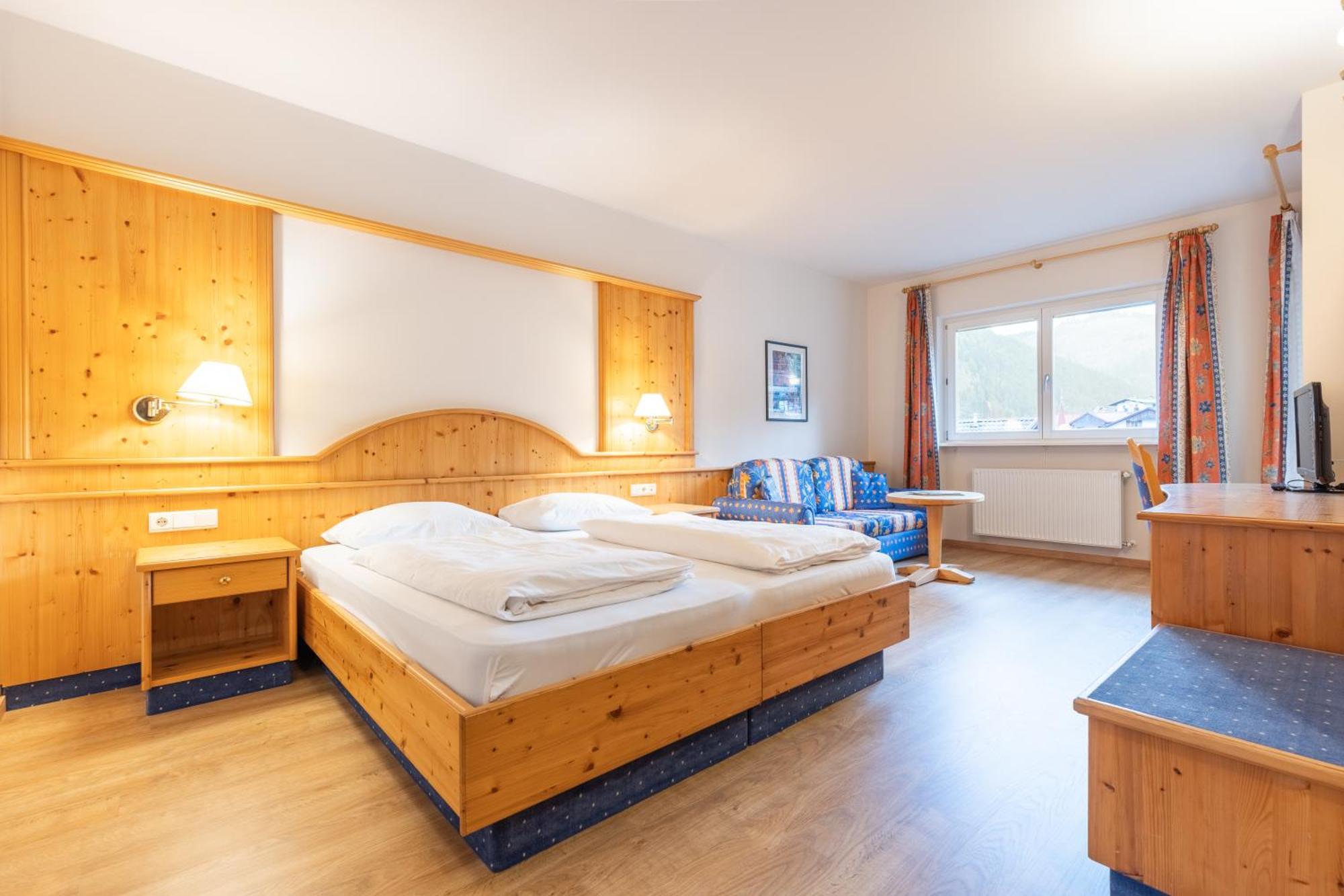 Hotel Central Нова Леванте Екстериор снимка