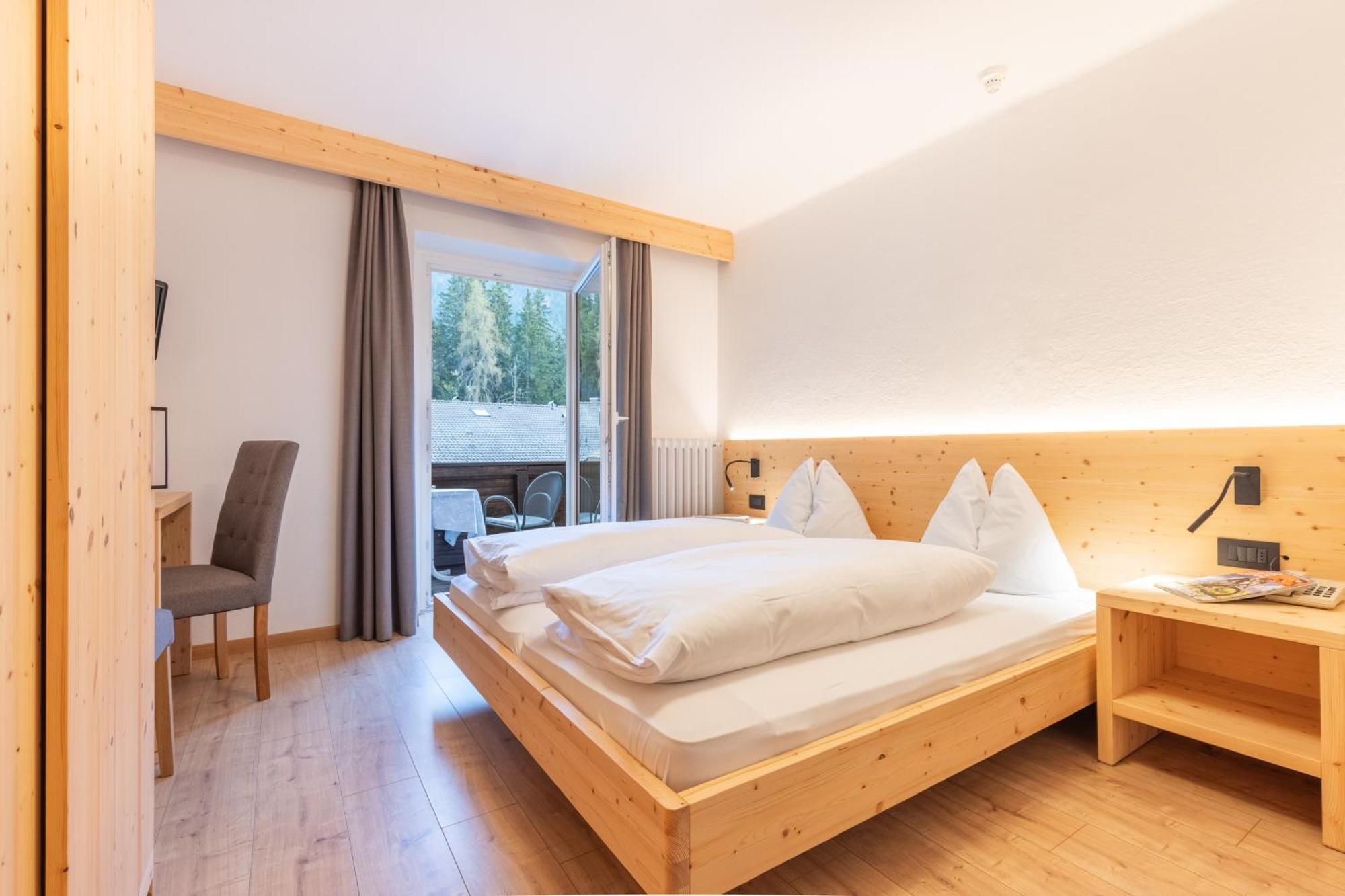 Hotel Central Нова Леванте Екстериор снимка